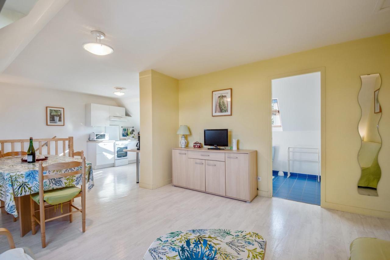 Appartement Confortable Avec Terrasse A Arzon 60 M² Exterior foto